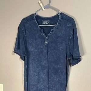 Short sleeve buckle black shirt